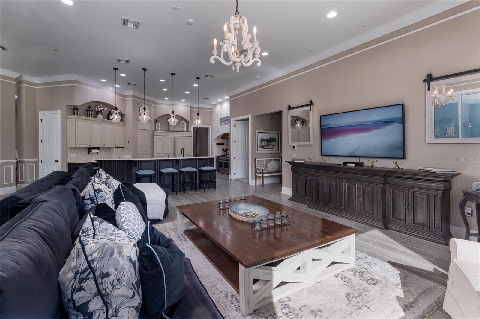 Image 18 of 94 For 2780 Vickie Court