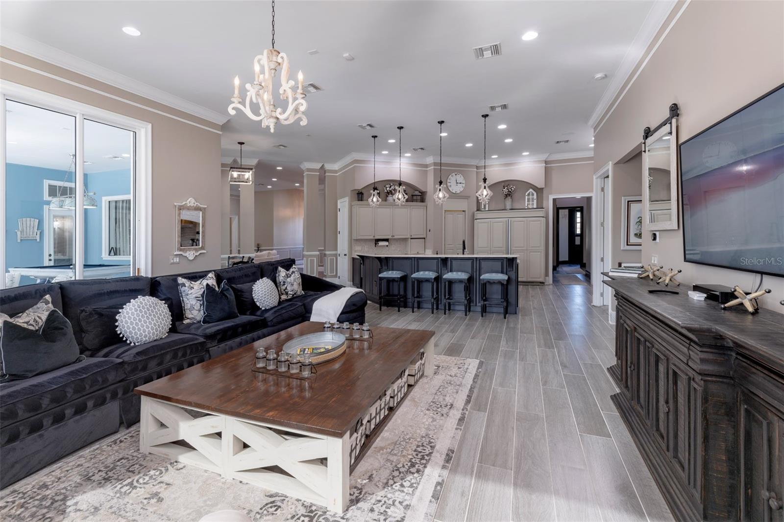 Image 19 of 94 For 2780 Vickie Court