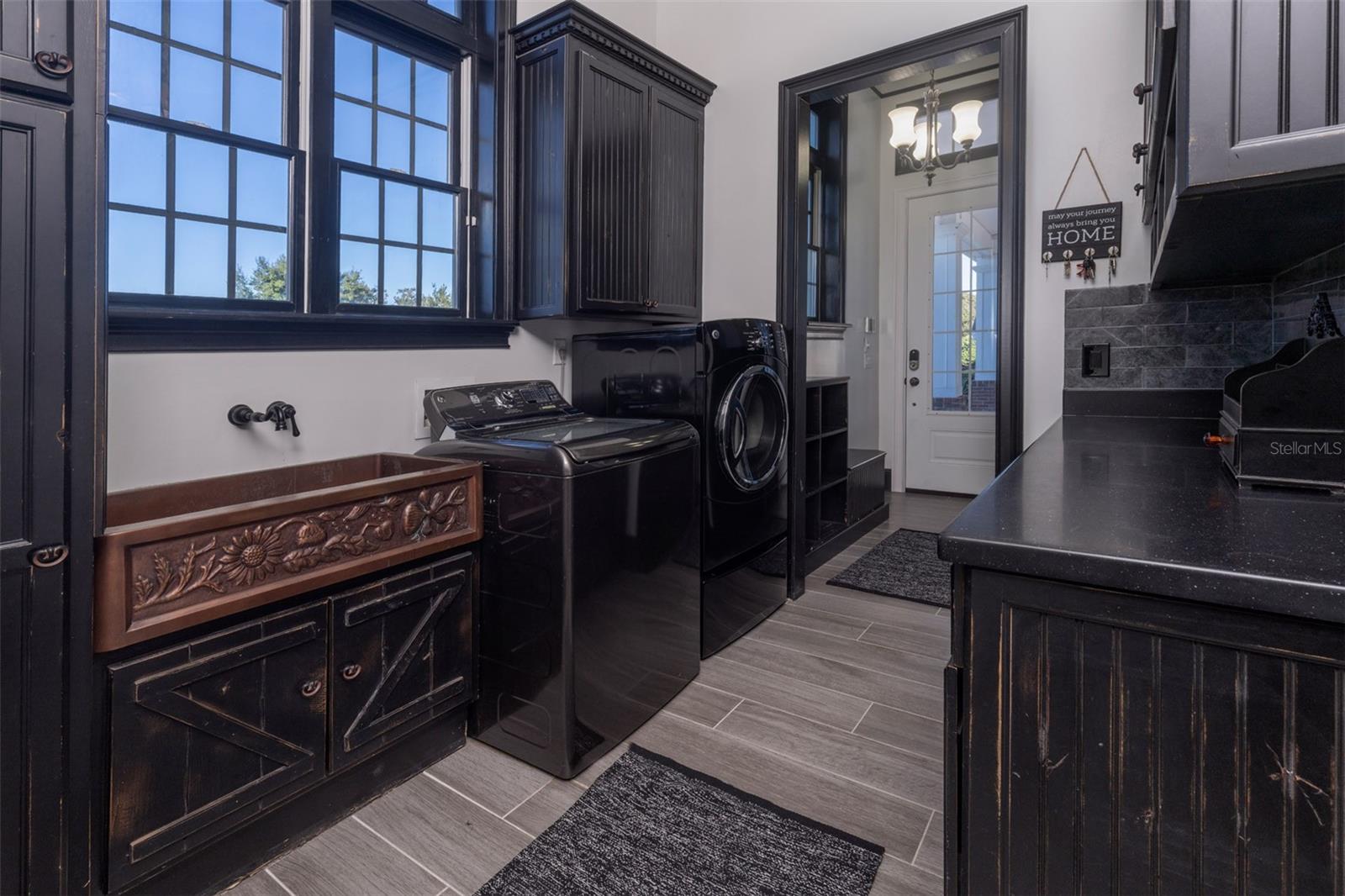 Image 33 of 94 For 2780 Vickie Court