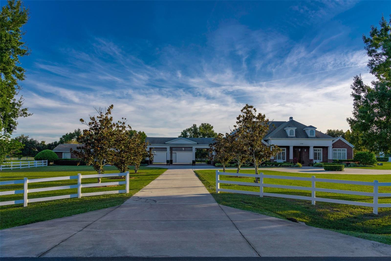 Image 4 of 94 For 2780 Vickie Court