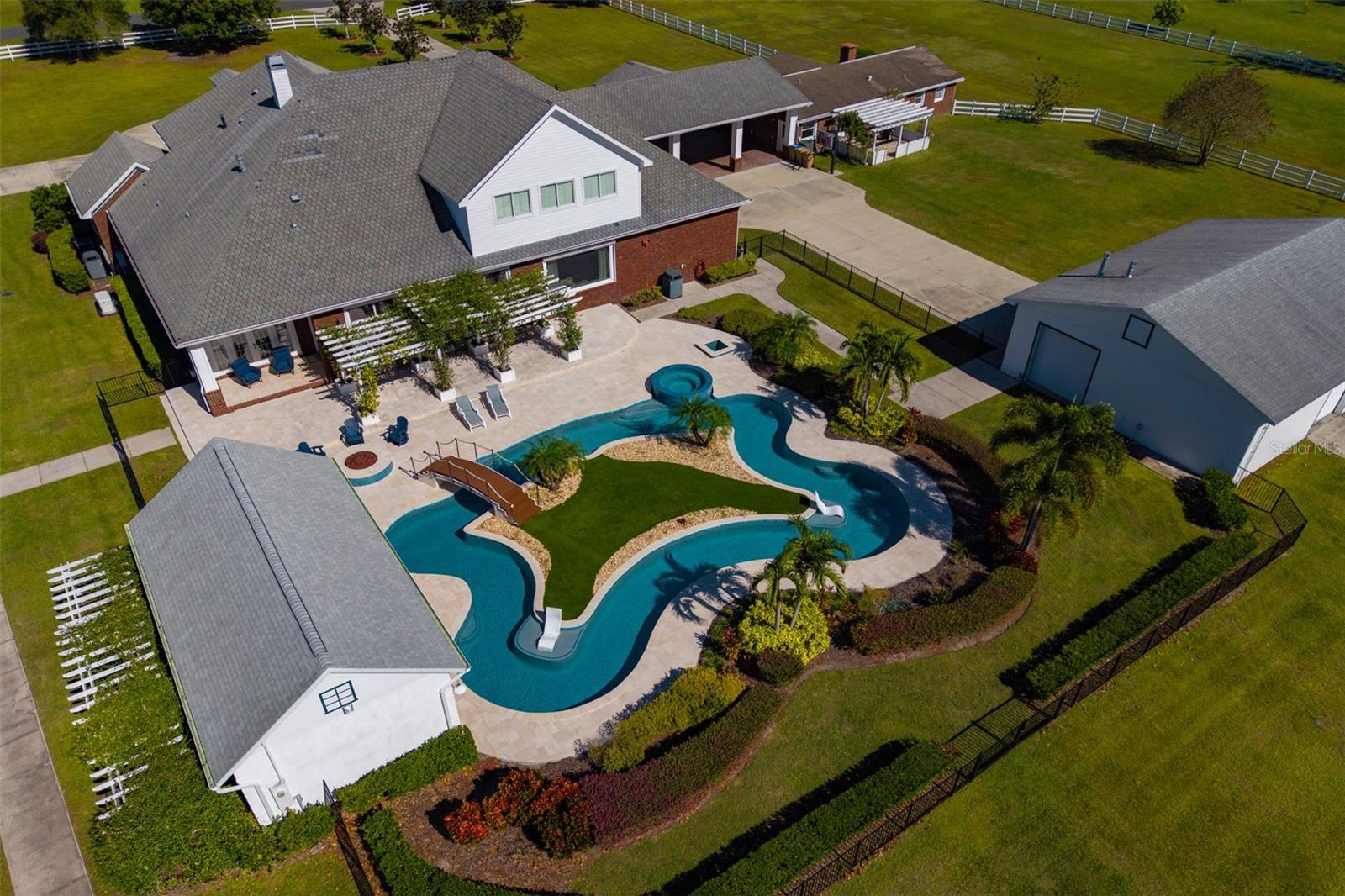 Image 47 of 94 For 2780 Vickie Court