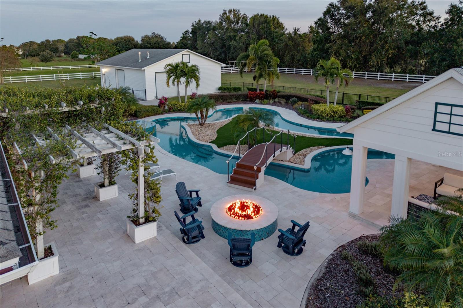 Image 49 of 94 For 2780 Vickie Court