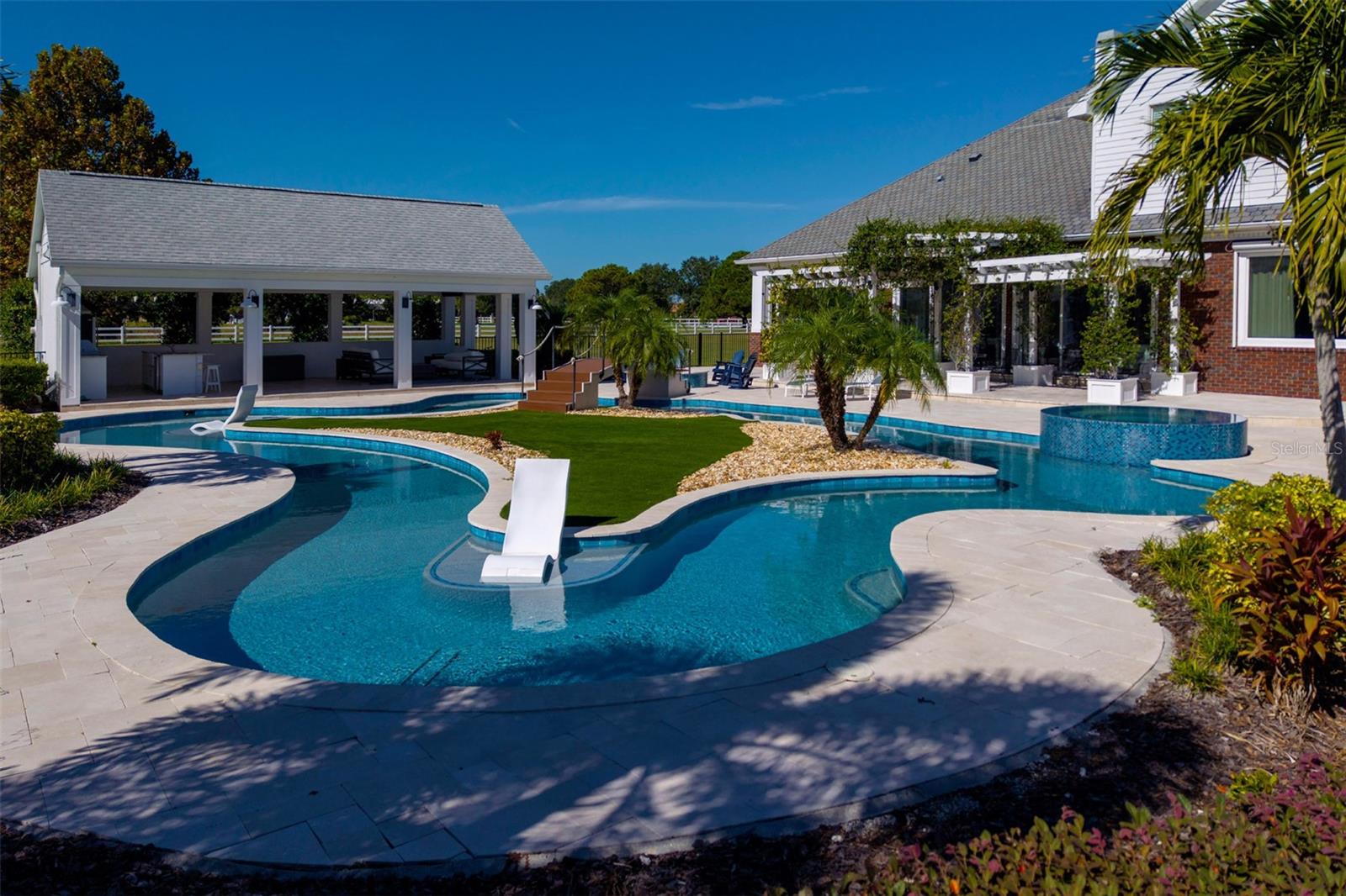 Image 50 of 94 For 2780 Vickie Court