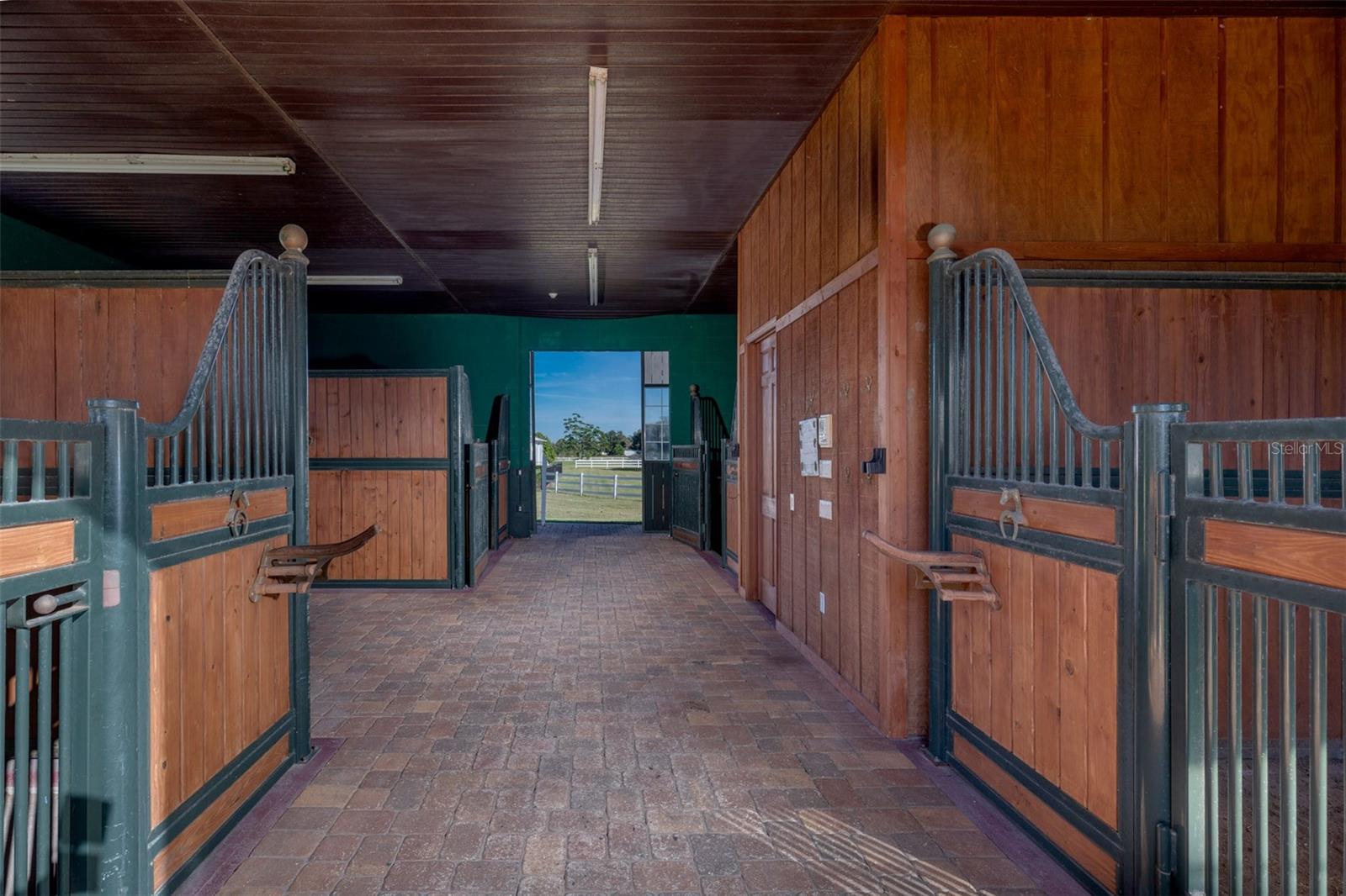 Image 61 of 94 For 2780 Vickie Court