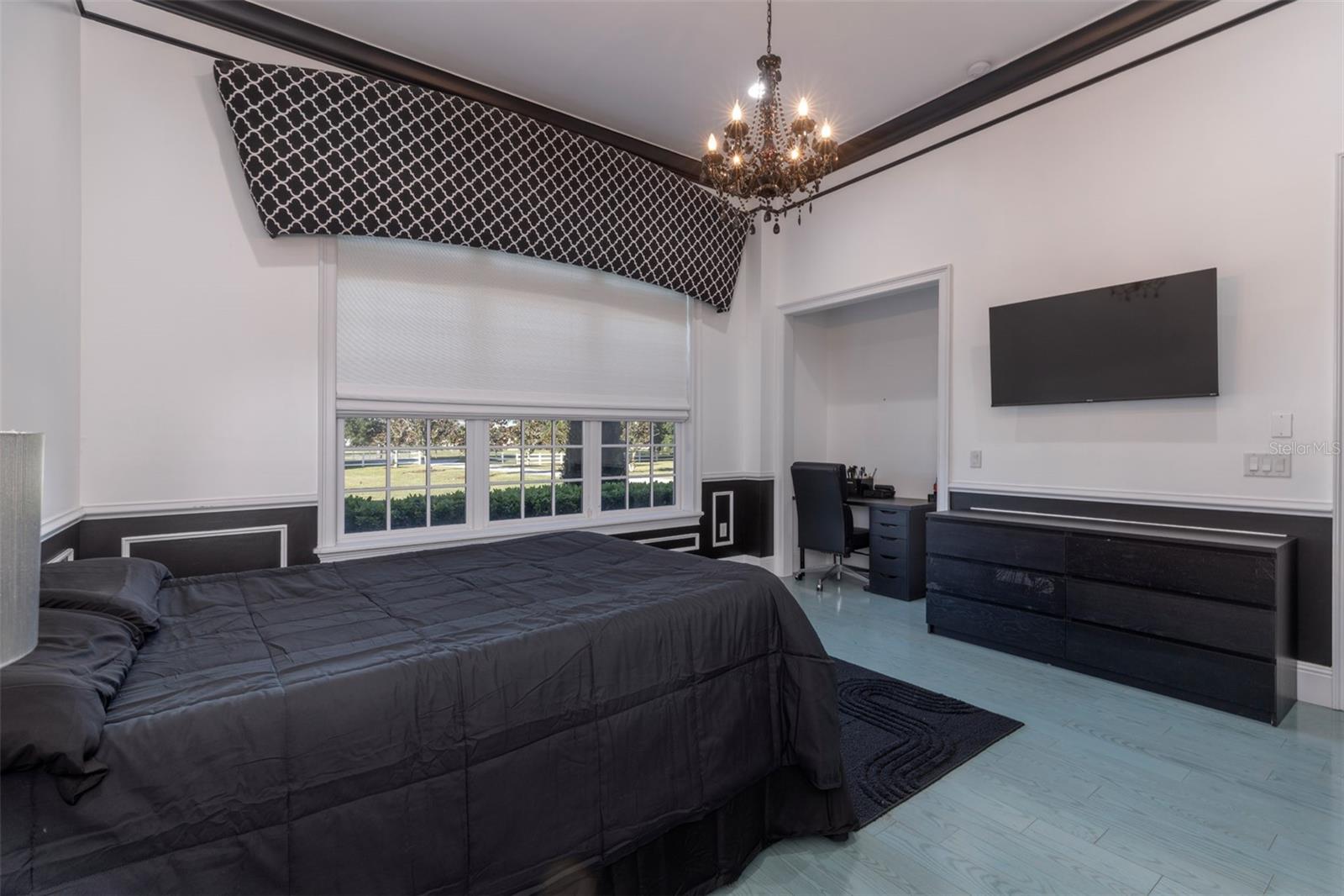 Image 76 of 94 For 2780 Vickie Court