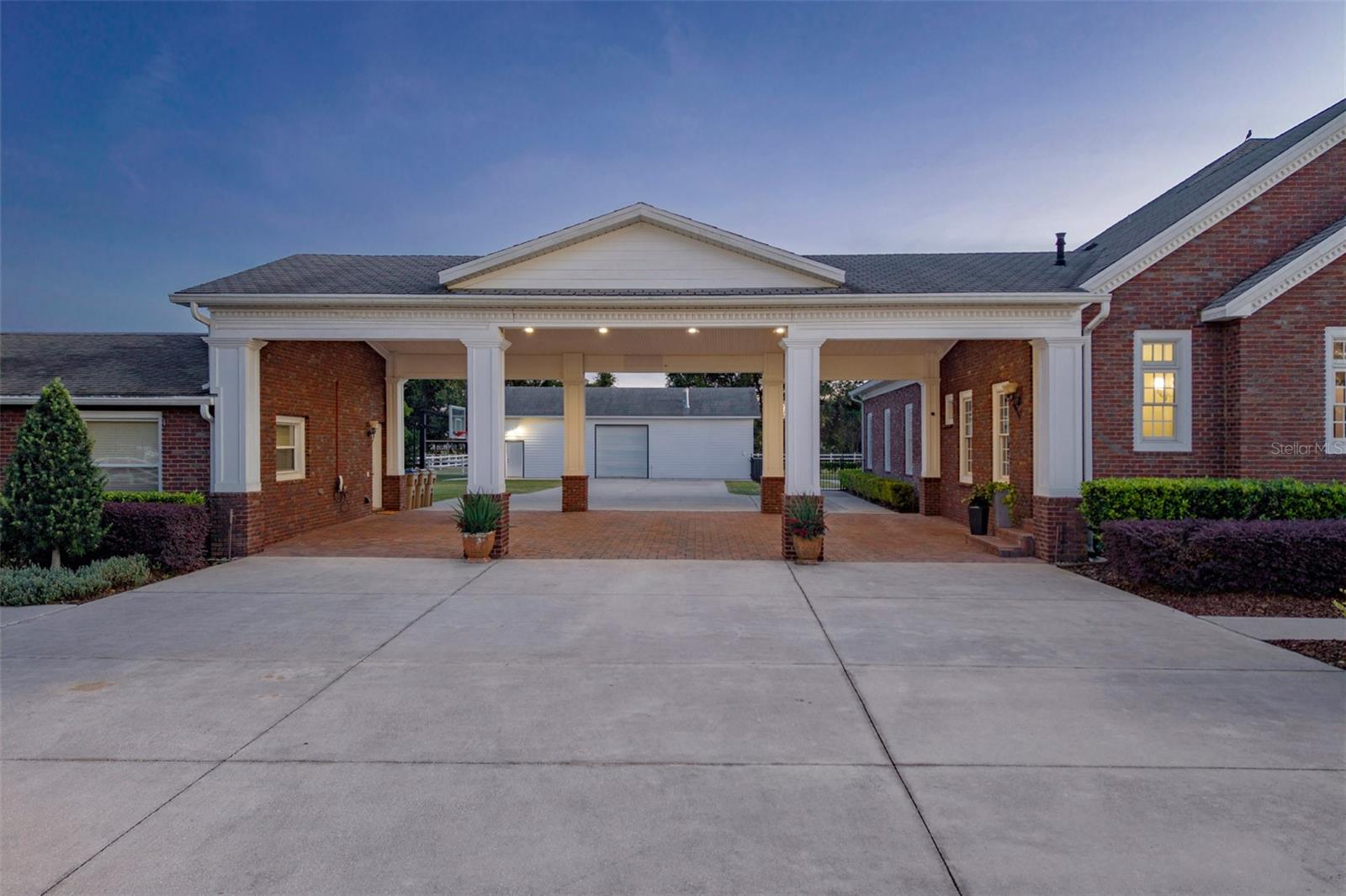 Image 9 of 94 For 2780 Vickie Court