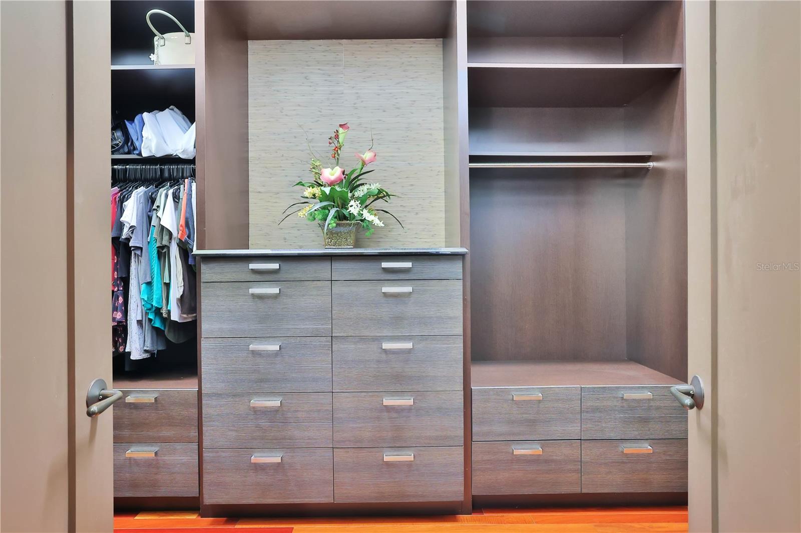 Image 32 of 49 For 3498 Oak Knoll Point