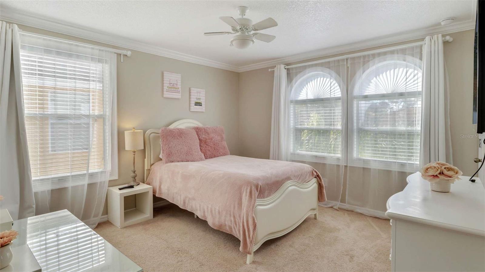 Image 3 of 24 For 321 Las Fuentes Drive