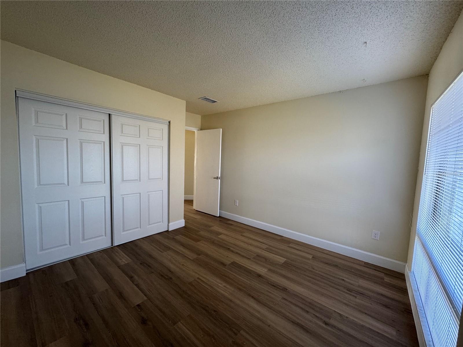 Image 17 of 21 For 4318 Aqua Vista Drive #k