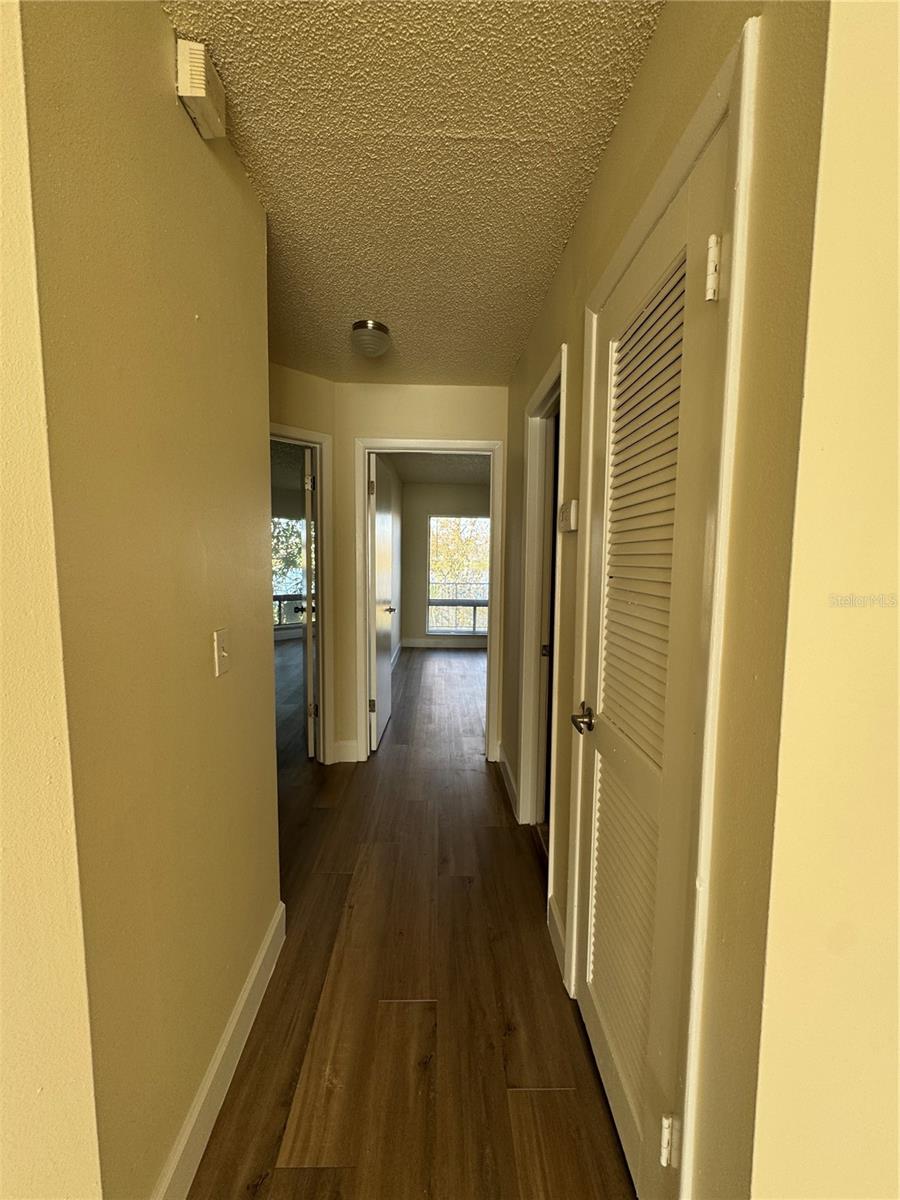 Image 9 of 21 For 4318 Aqua Vista Drive #k