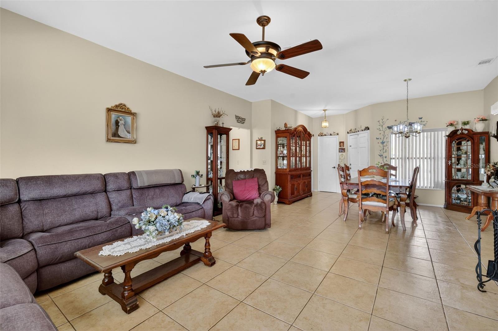 Image 20 of 34 For 562 Hassocks Loop