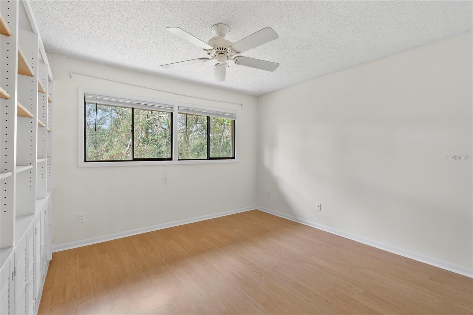 Image 30 of 38 For 100 Hidden Oak Drive