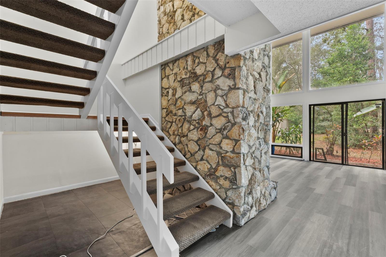 Image 9 of 38 For 100 Hidden Oak Drive