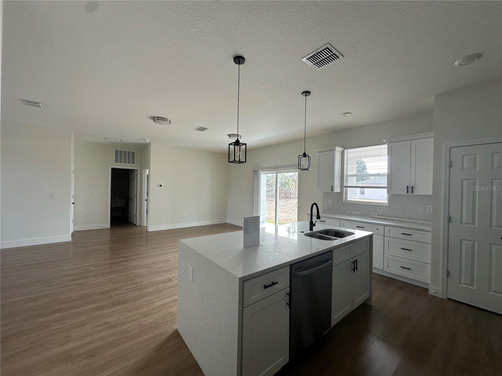 Image 4 of 24 For 1323 Derby Drive