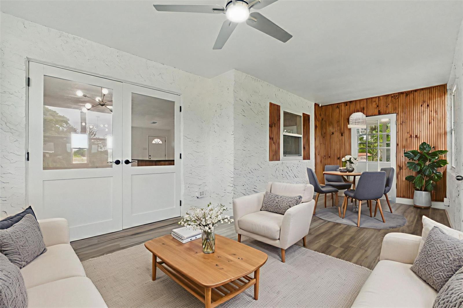 Image 12 of 28 For 8812 Oakwood Drive