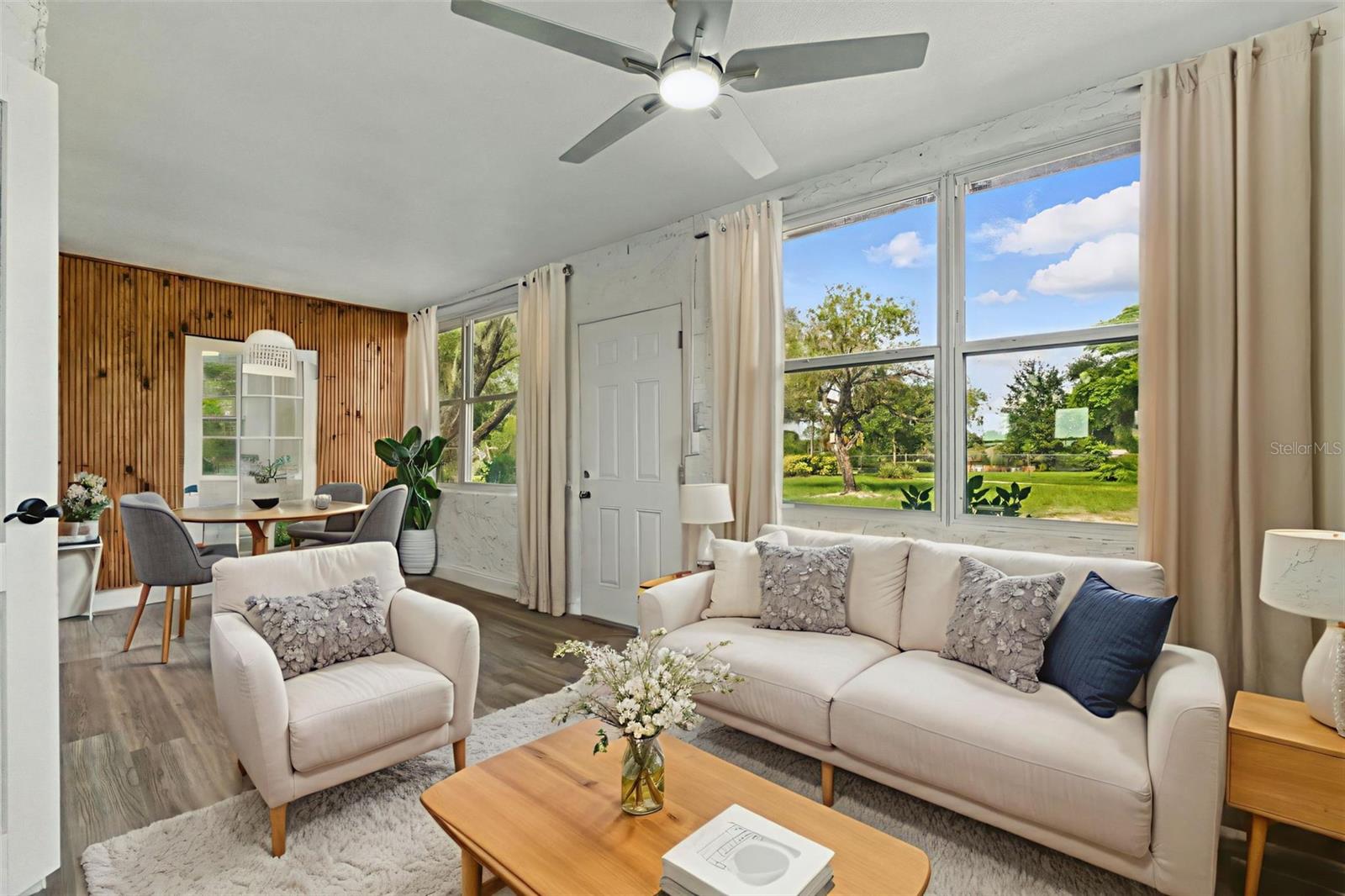 Image 3 of 28 For 8812 Oakwood Drive