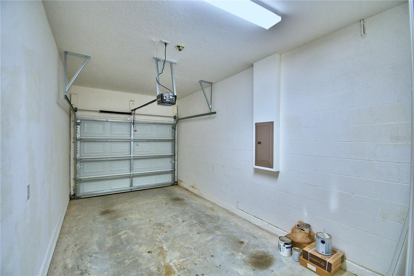 Image 10 of 67 For 193 Aberdeen Street