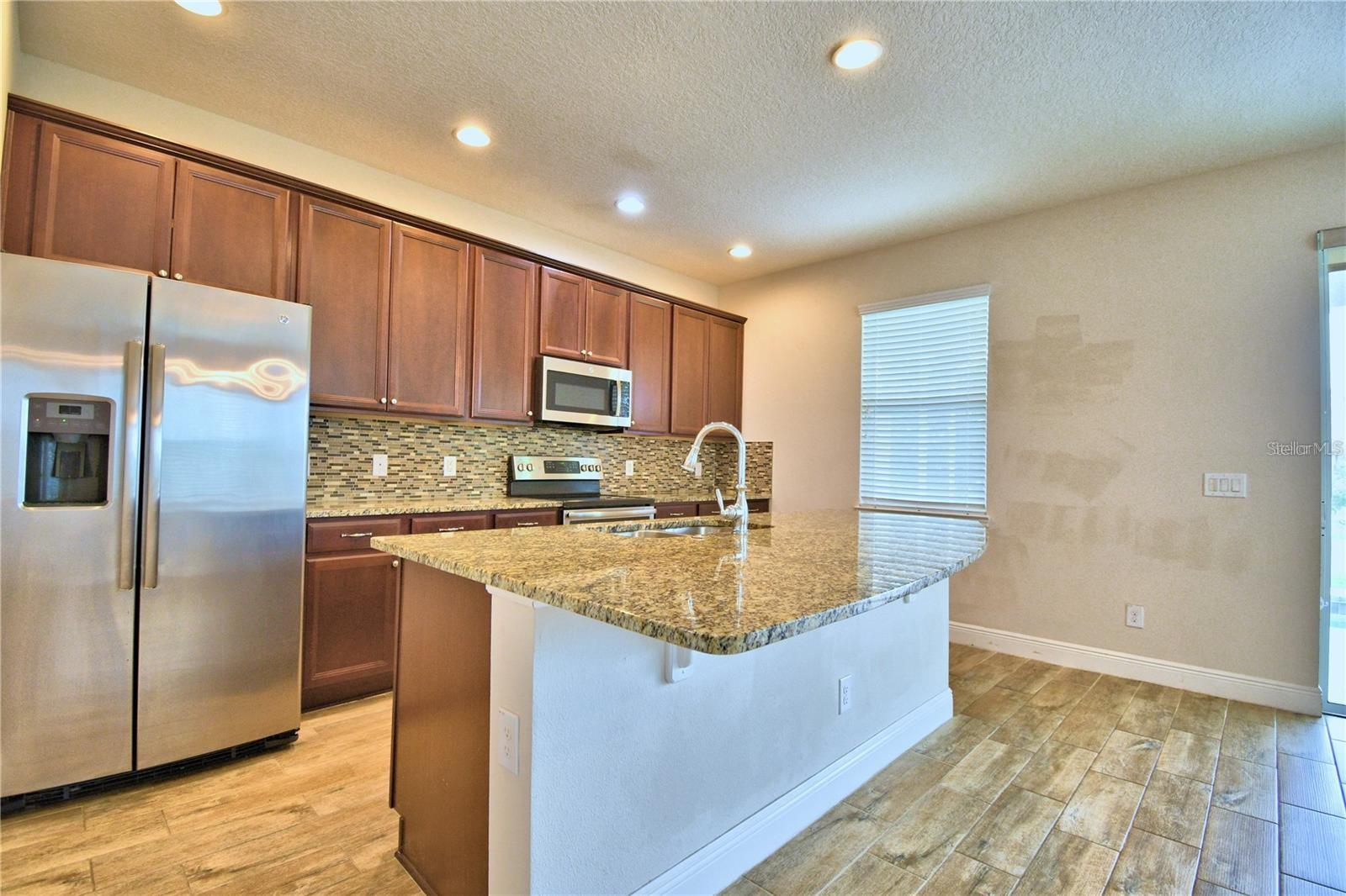 Image 14 of 67 For 193 Aberdeen Street