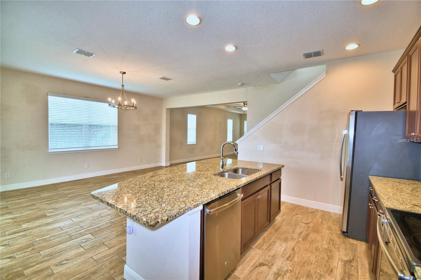 Image 16 of 67 For 193 Aberdeen Street