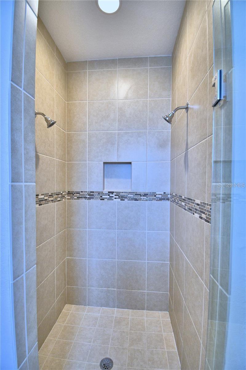 Image 42 of 67 For 193 Aberdeen Street