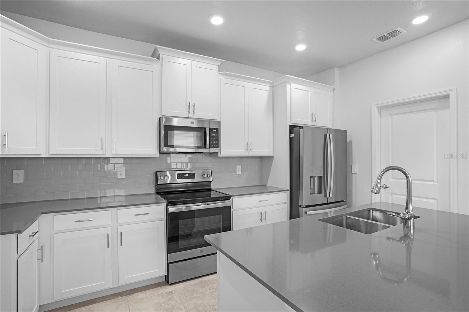 Image 13 of 43 For 6449 Sprucepine Lane