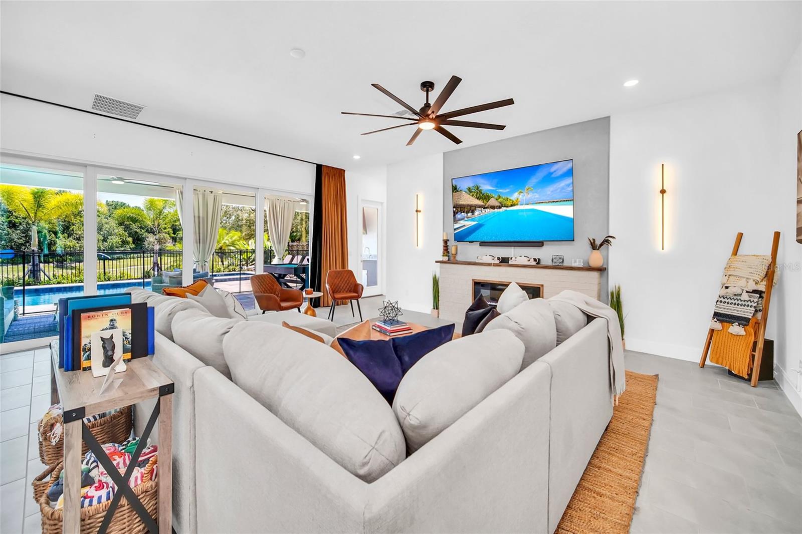 Image 30 of 84 For 1213 Radiant Street