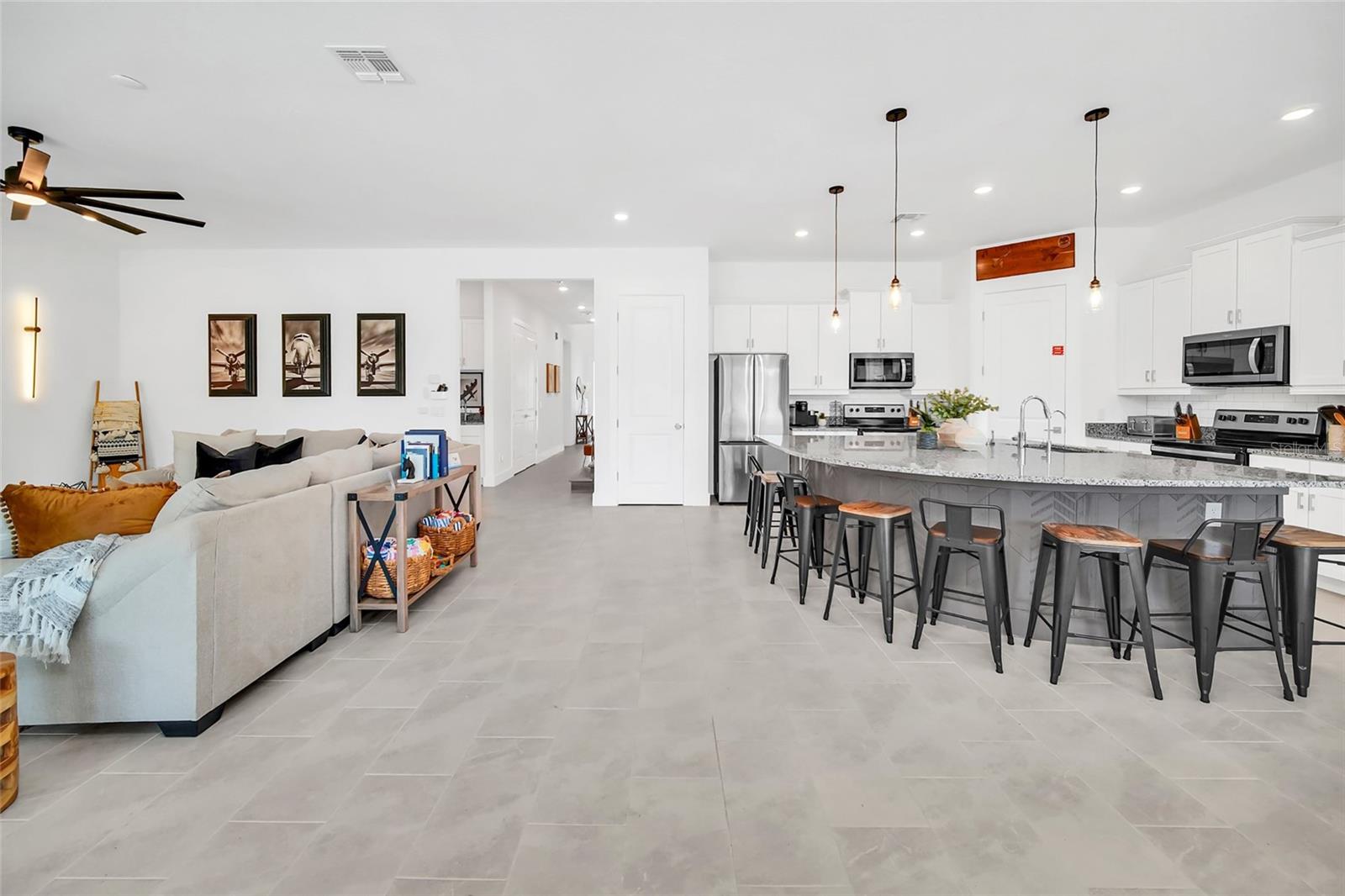 Image 35 of 84 For 1213 Radiant Street