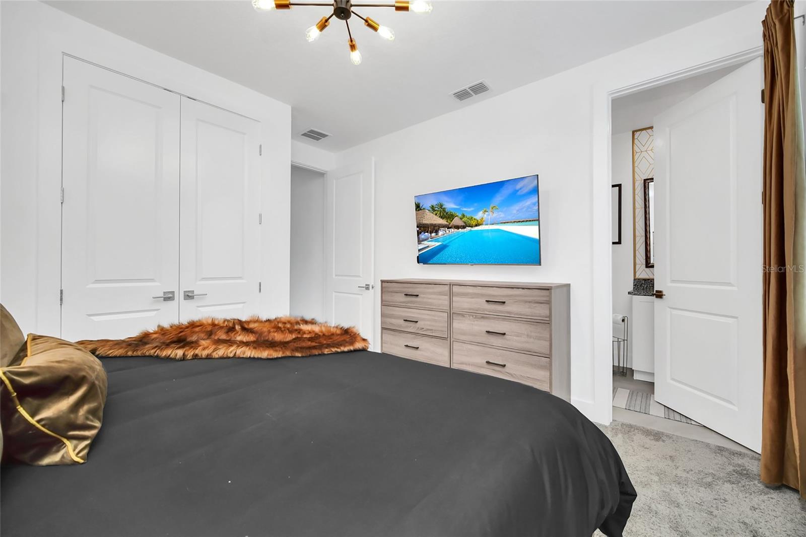 Image 56 of 84 For 1213 Radiant Street