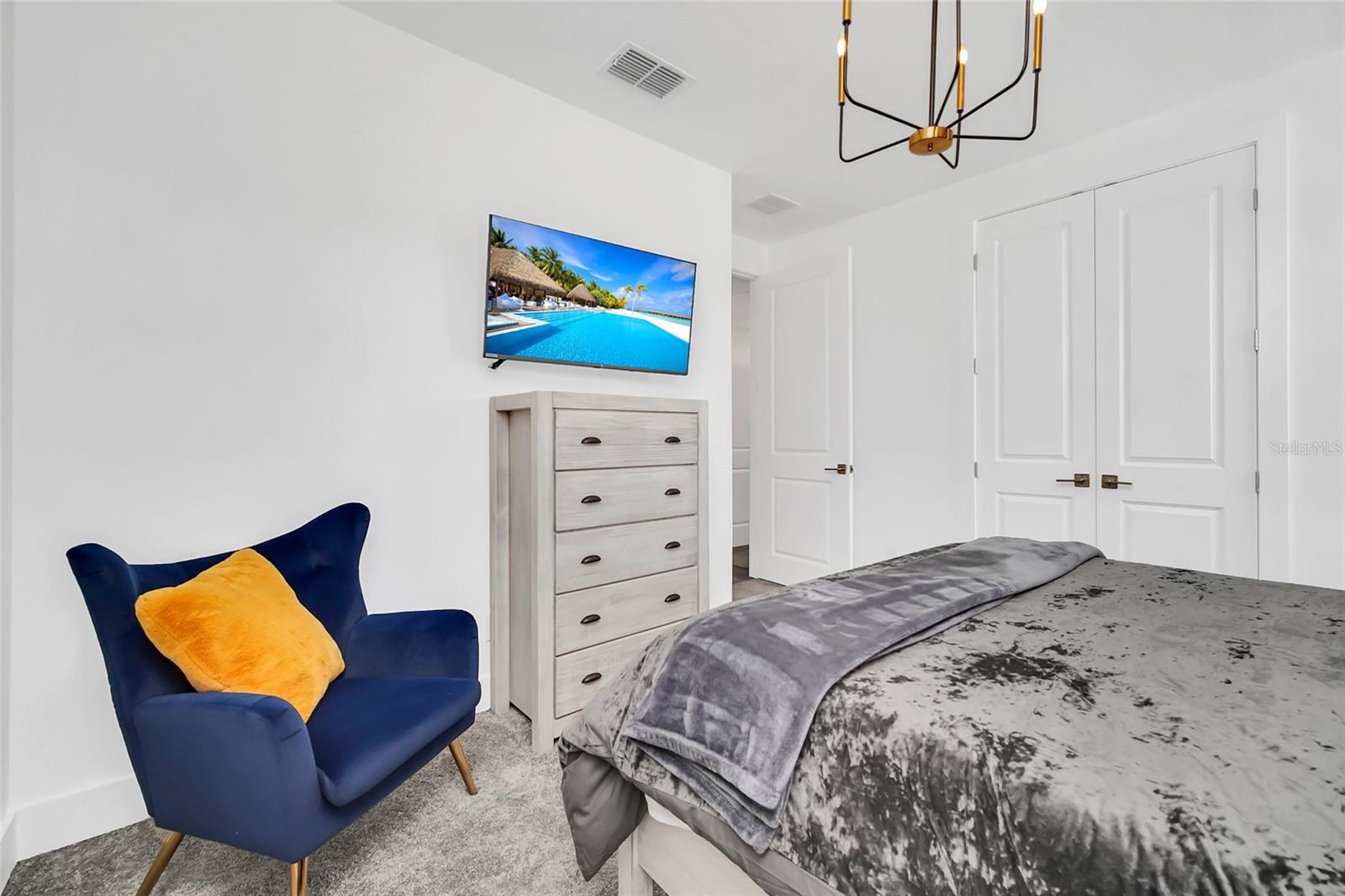 Image 59 of 84 For 1213 Radiant Street