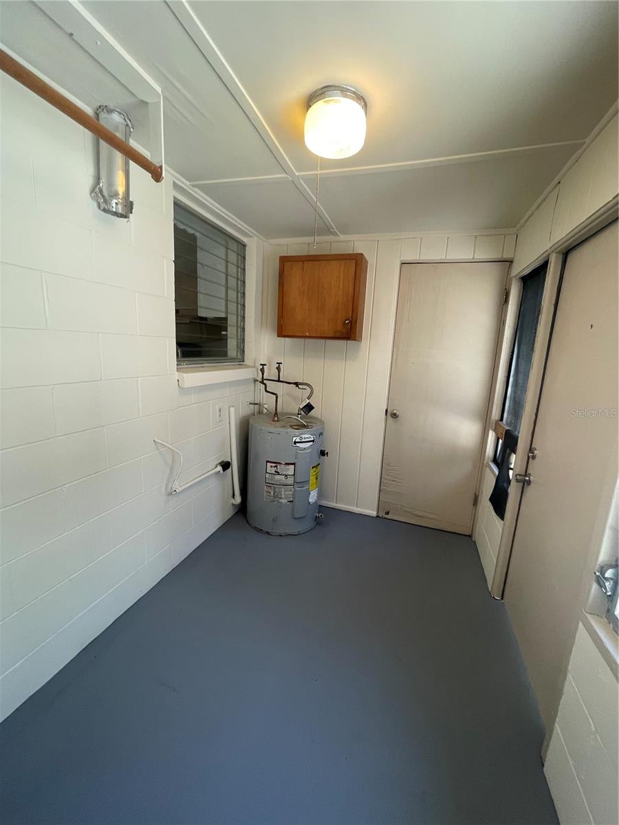 Image 12 of 13 For 143 South Street