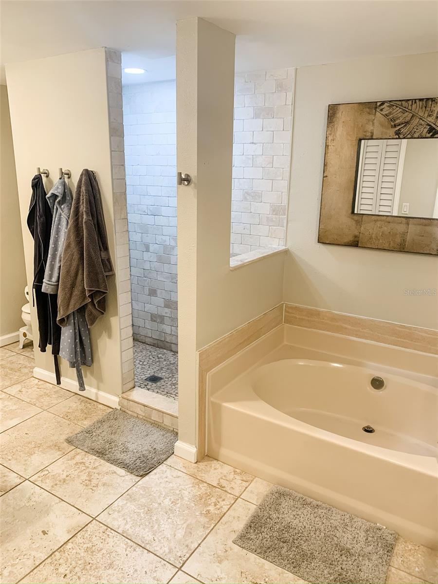 Image 31 of 46 For 1304 Brigadoon Drive