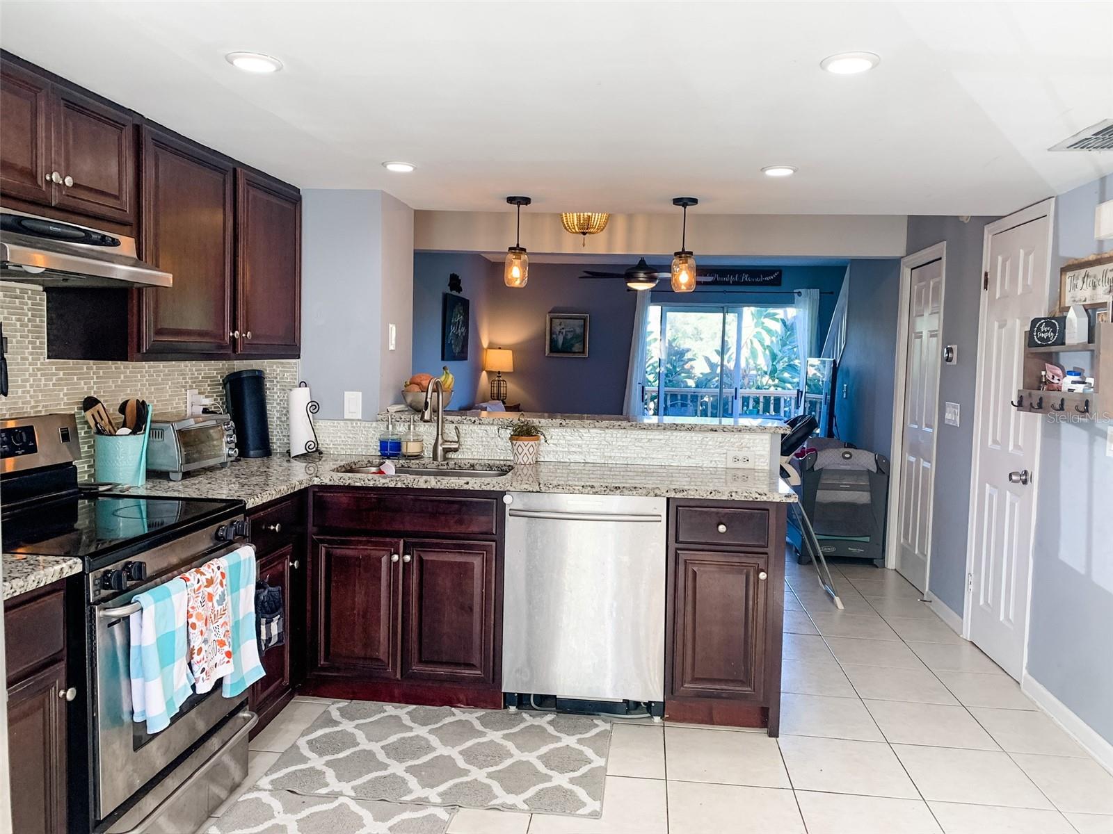 Image 9 of 46 For 1304 Brigadoon Drive