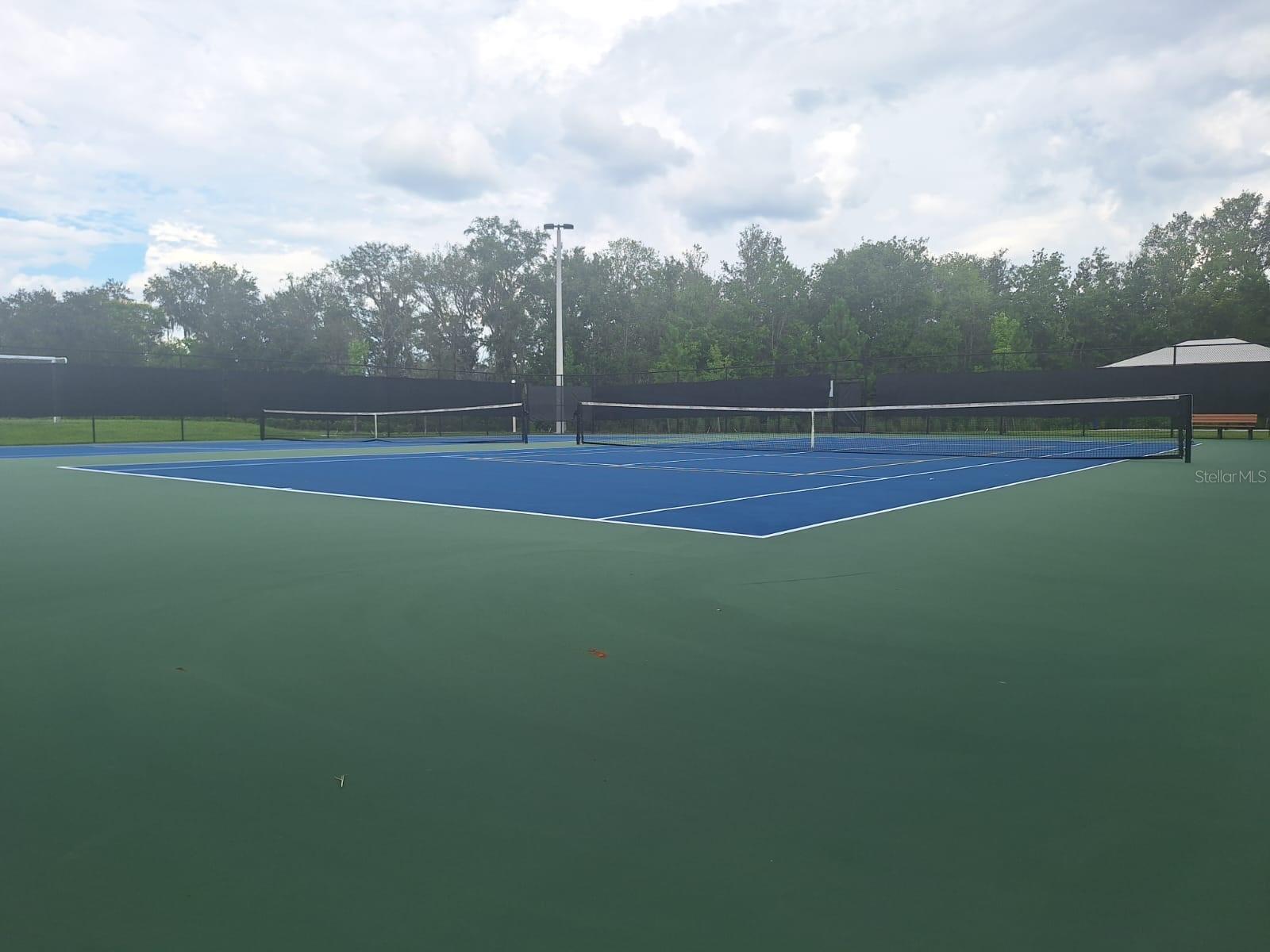 Image 14 of 18 For 3999 Ambrose Avenue B