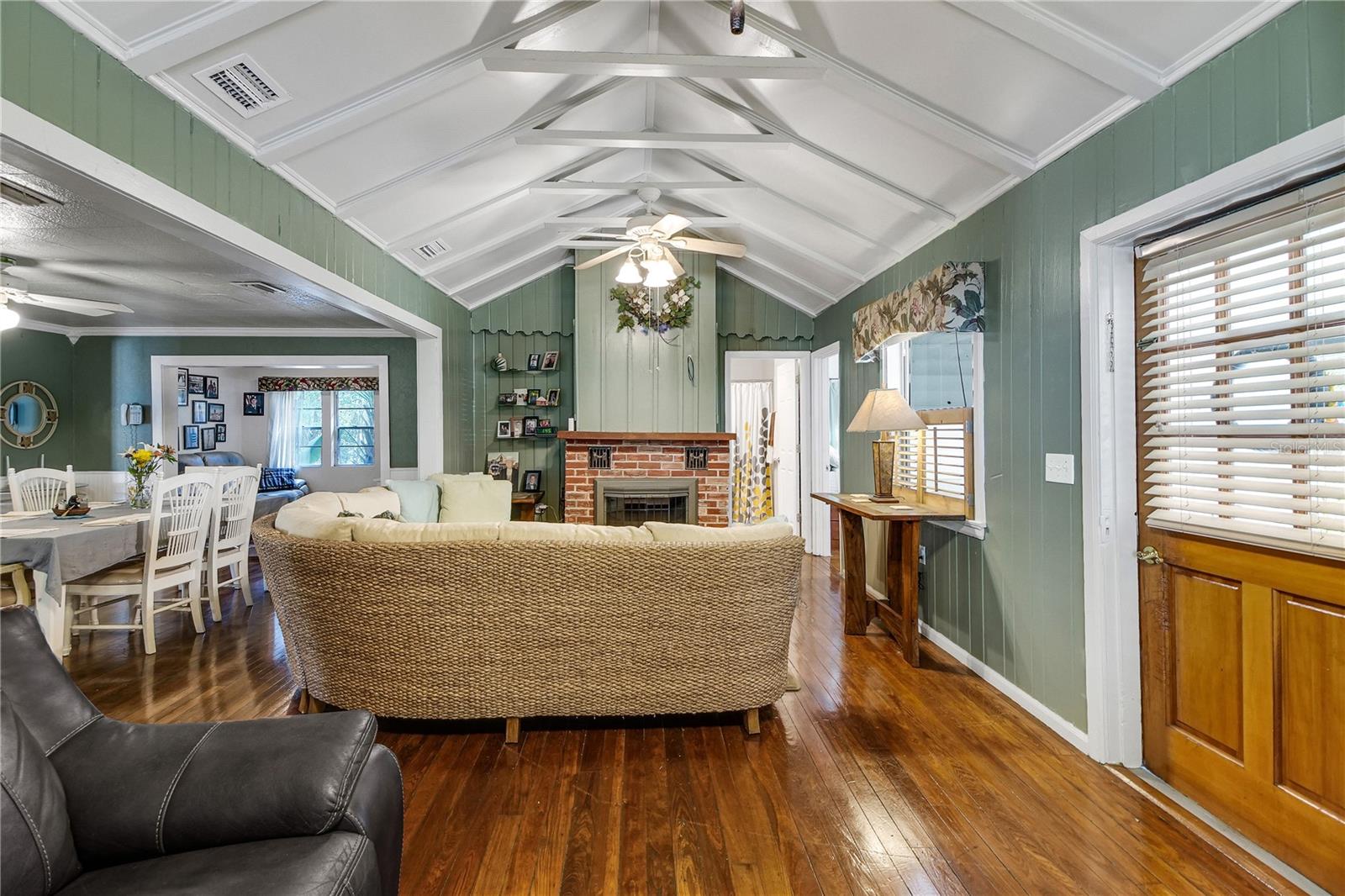 Image 26 of 69 For 257 Desoto Avenue