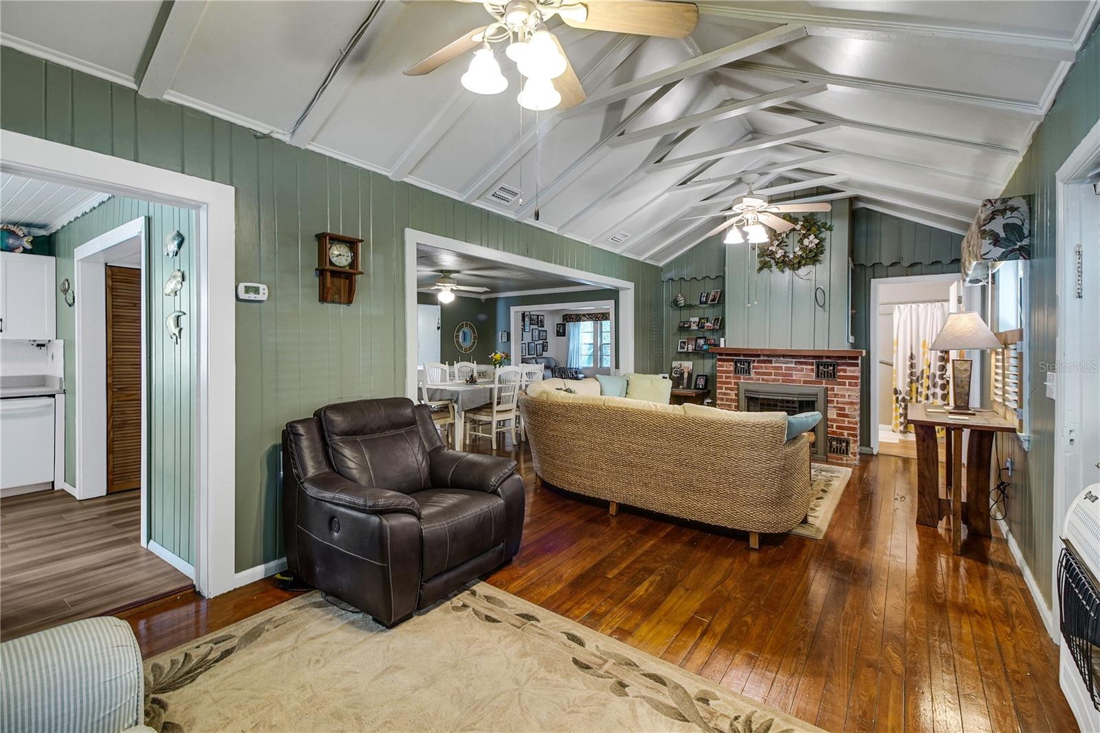 Image 27 of 69 For 257 Desoto Avenue