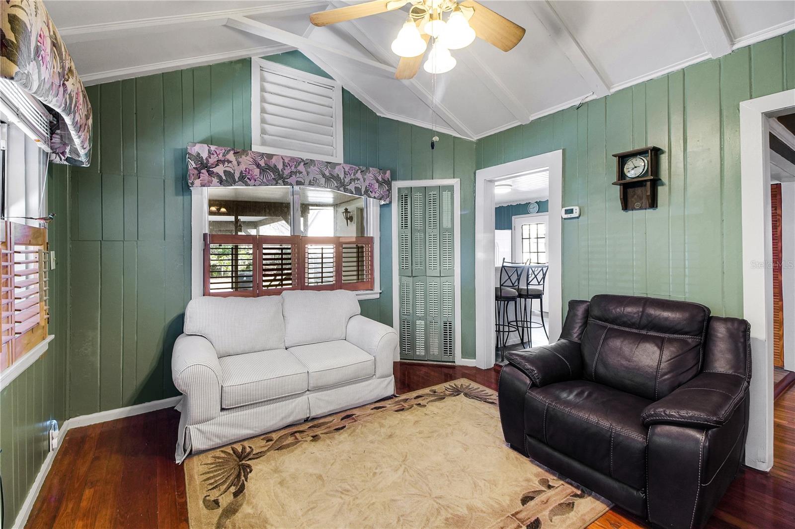 Image 28 of 69 For 257 Desoto Avenue