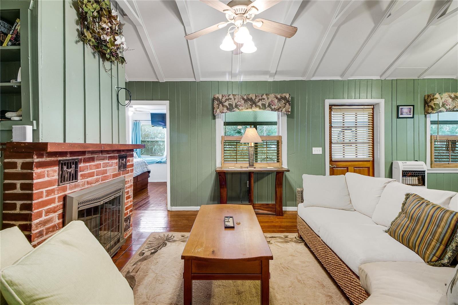 Image 42 of 69 For 257 Desoto Avenue