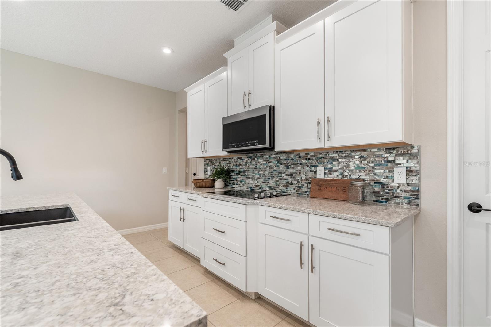 Image 16 of 80 For 16975 Wingspread Loop