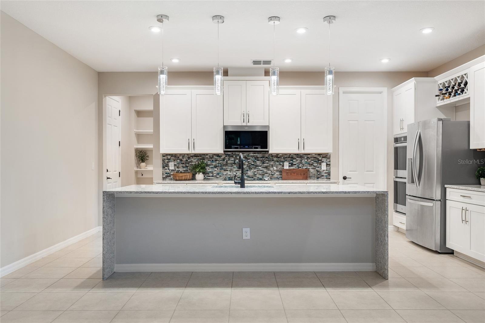 Image 17 of 80 For 16975 Wingspread Loop