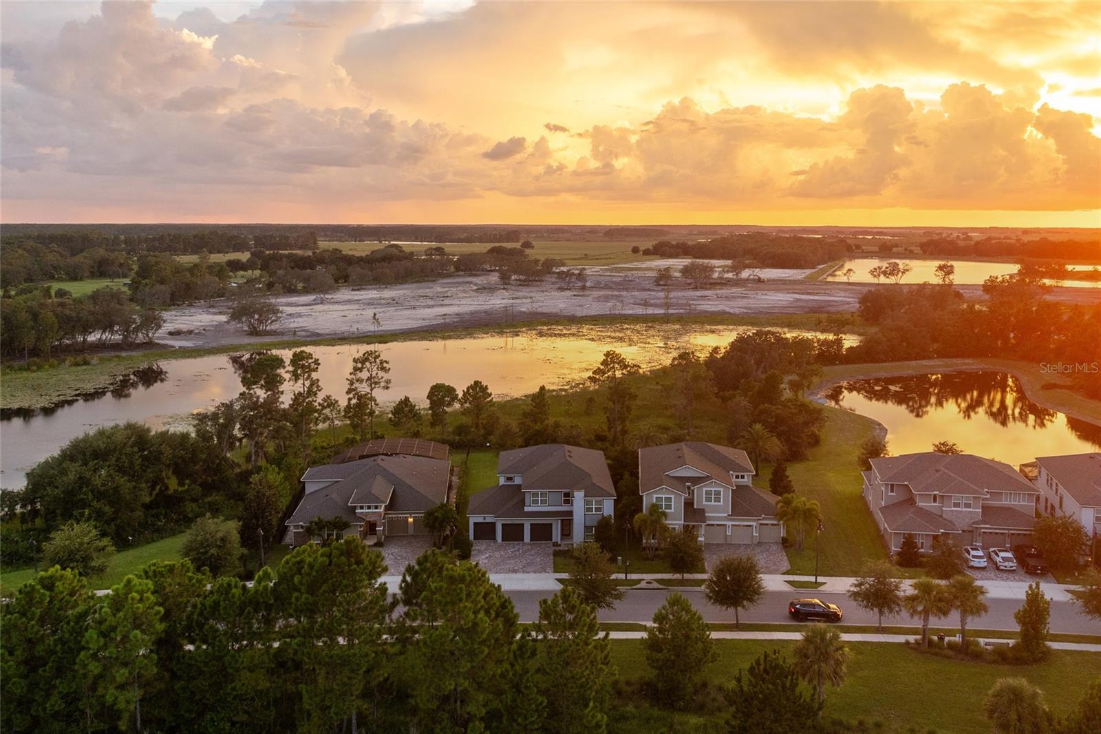 Image 2 of 80 For 16975 Wingspread Loop