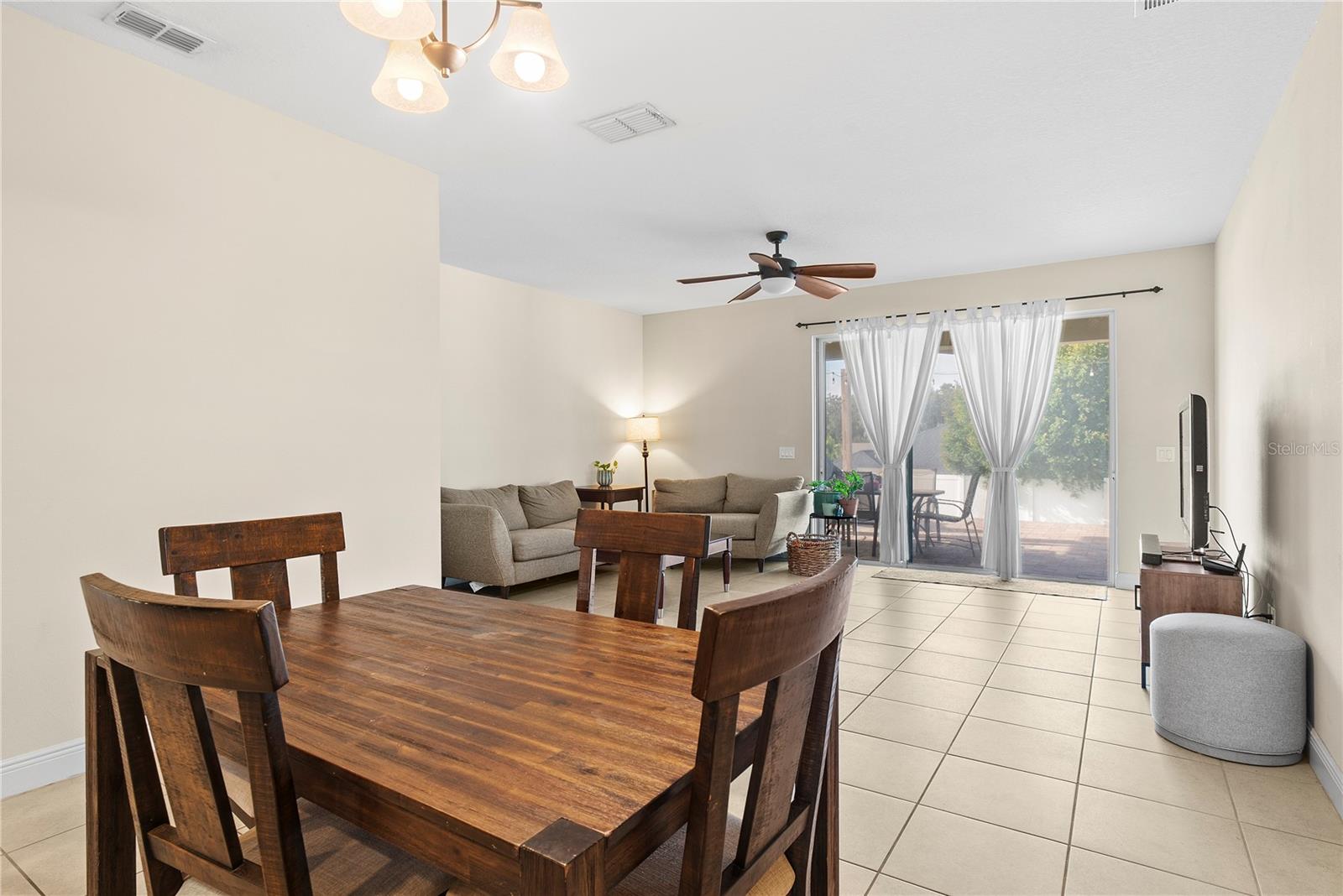 Image 10 of 37 For 707 Grassy Stone Drive