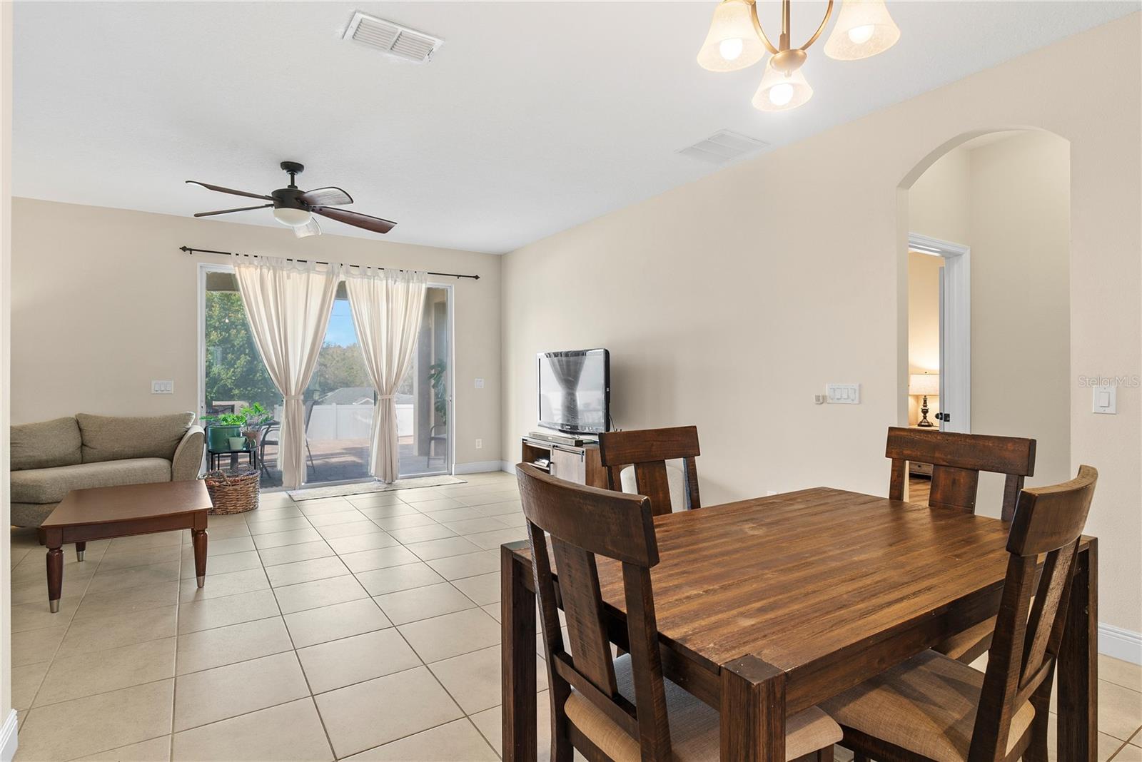 Image 11 of 37 For 707 Grassy Stone Drive