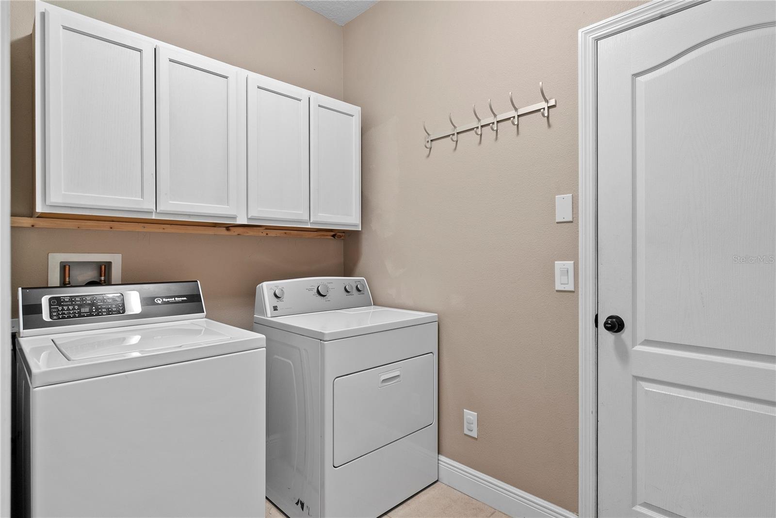 Image 14 of 37 For 707 Grassy Stone Drive