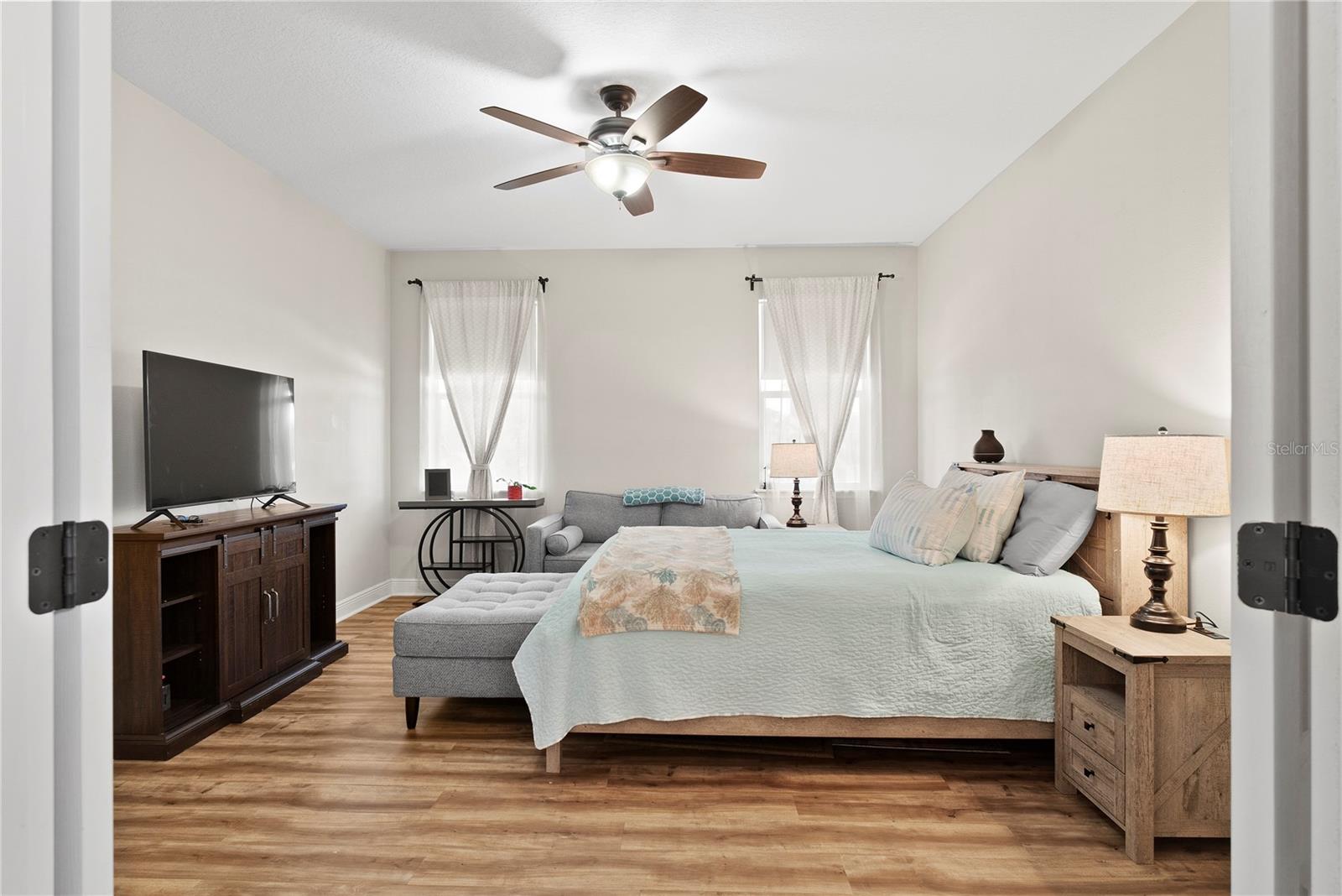 Image 18 of 37 For 707 Grassy Stone Drive