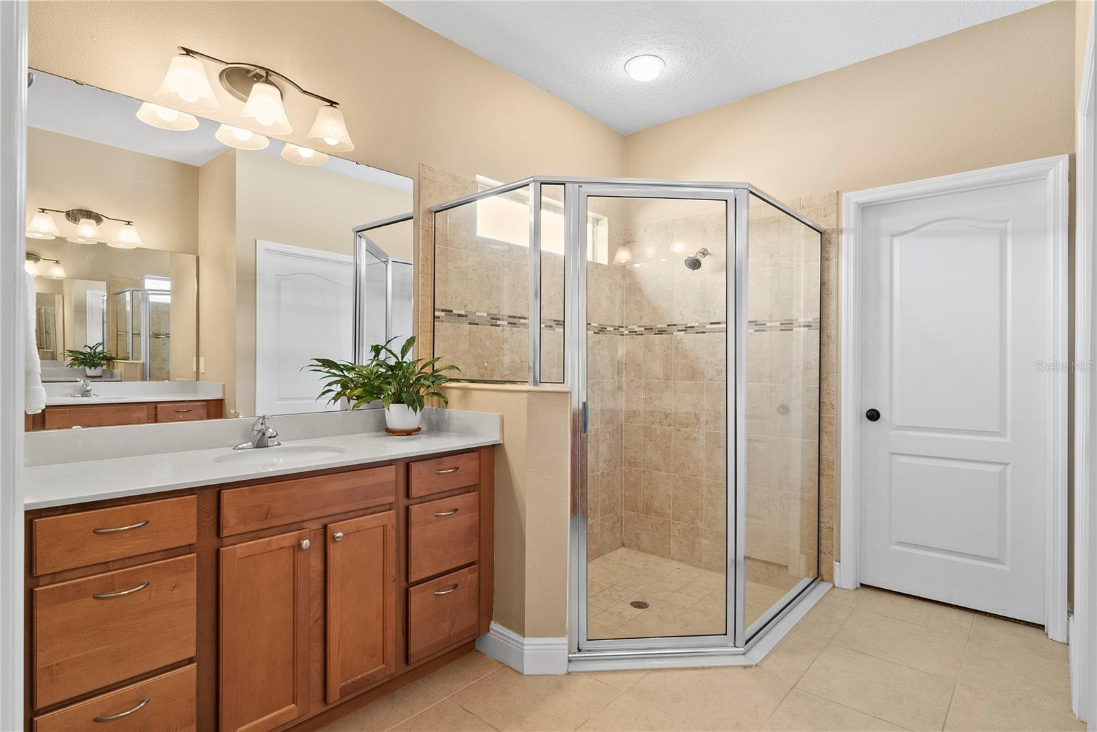 Image 19 of 37 For 707 Grassy Stone Drive