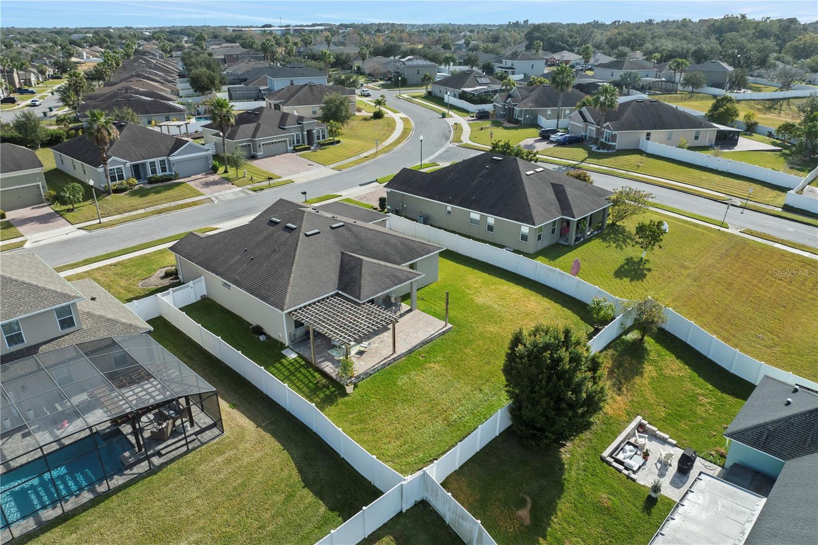 Image 26 of 37 For 707 Grassy Stone Drive