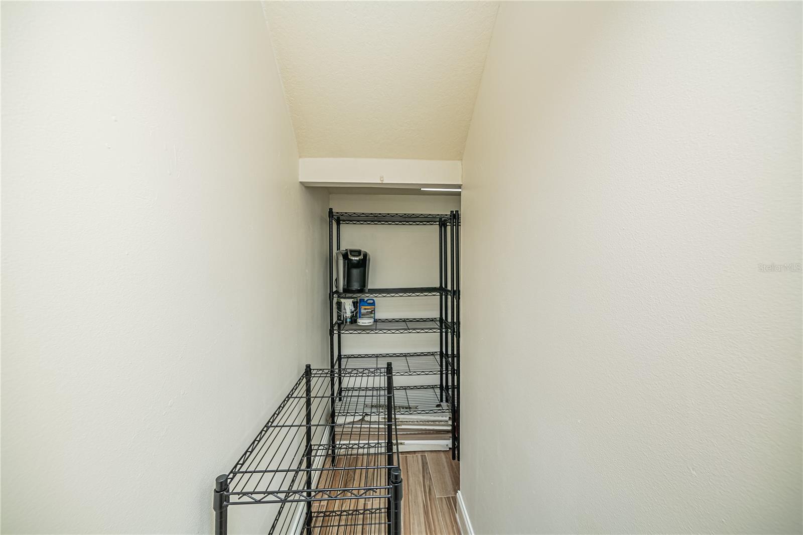 Image 19 of 34 For 123 Becket Lane 123