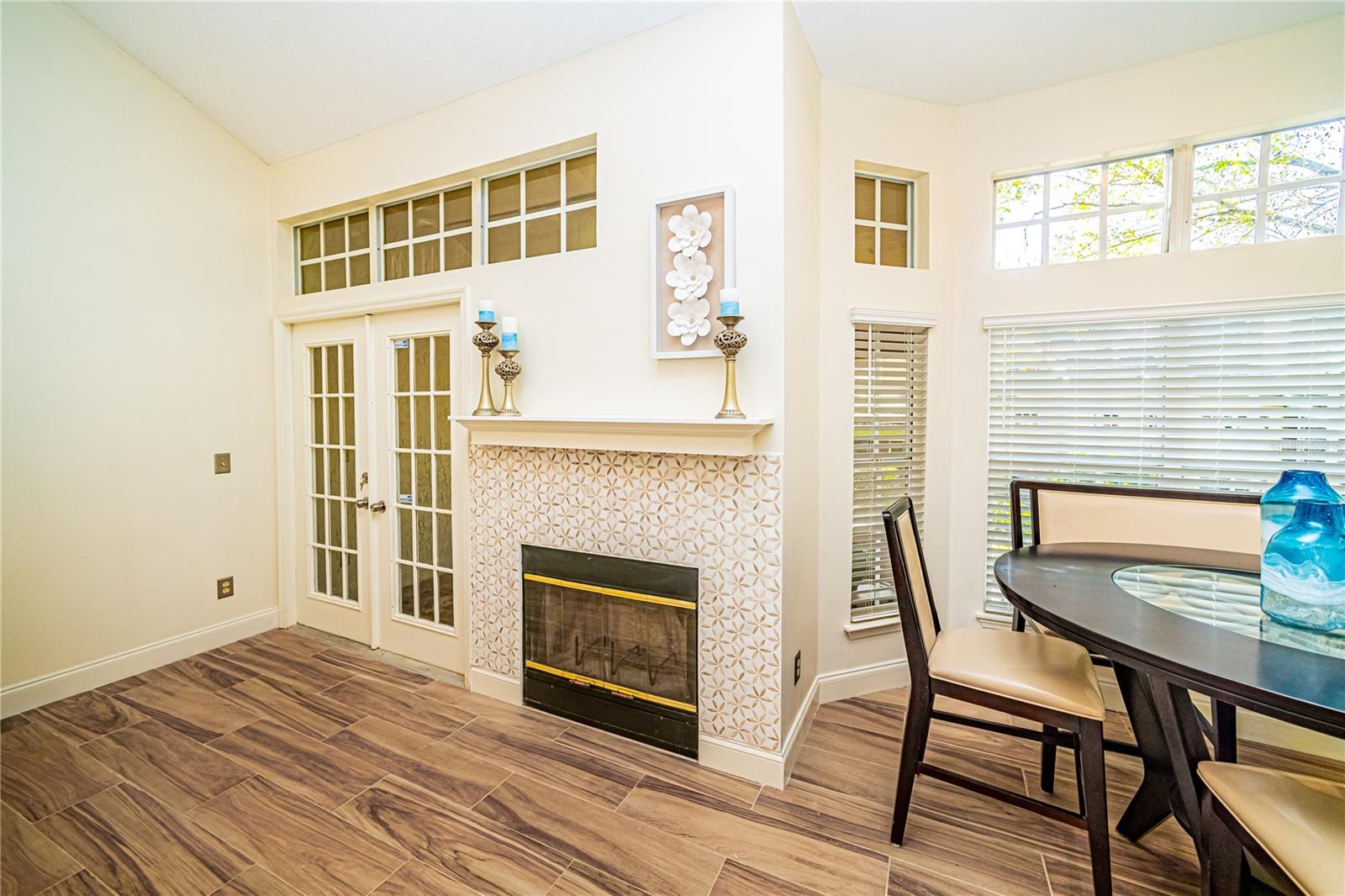 Image 6 of 34 For 123 Becket Lane 123