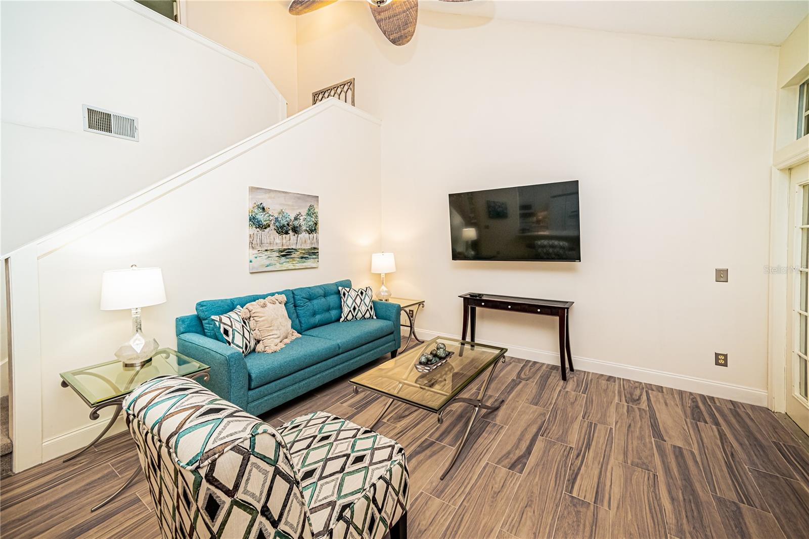 Image 7 of 34 For 123 Becket Lane 123