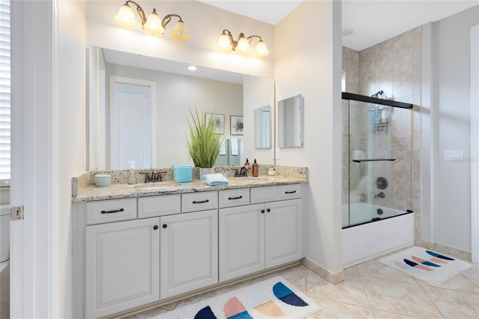 Image 32 of 55 For 10331 Middlewich Drive